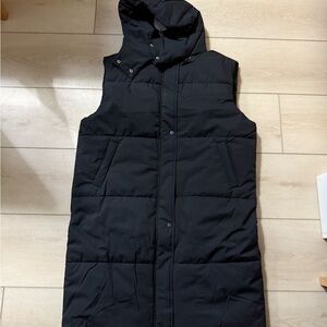 Women's Black Hooded Puffer Vest
